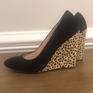 Betsey Johnson Black and Tan Wedges